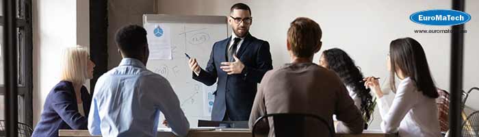 الإدارة القيادية الاحترافية وذكاء التواصل الإقناعي